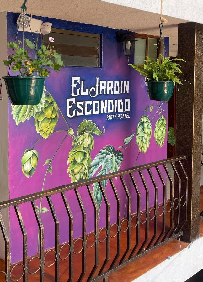 El Jardin Escondido Party Hostel Баньйос Екстер'єр фото